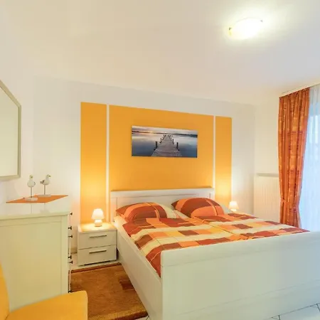 Palais 01 Apartment