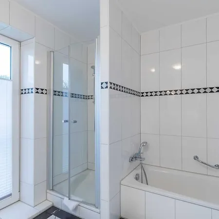 Apartment Palais 01 *